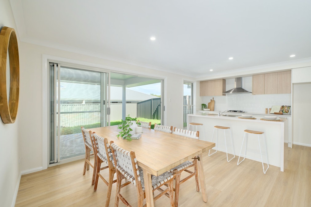 2/4 Caitlin Darcy Parkway, Port Macquarie, NSW, 2444 - Image 2