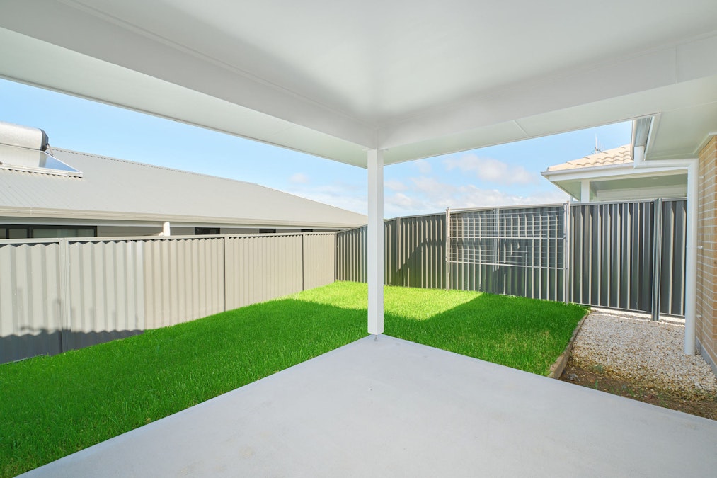 2/4 Caitlin Darcy Parkway, Port Macquarie, NSW, 2444 - Image 12