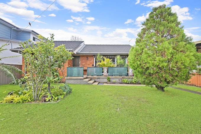 12 David Campbell Street, North Haven, NSW, 2443 - Image 1