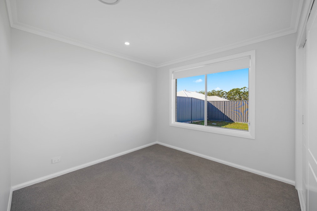 8 Wainscot Avenue, Thrumster, NSW, 2444 - Image 11