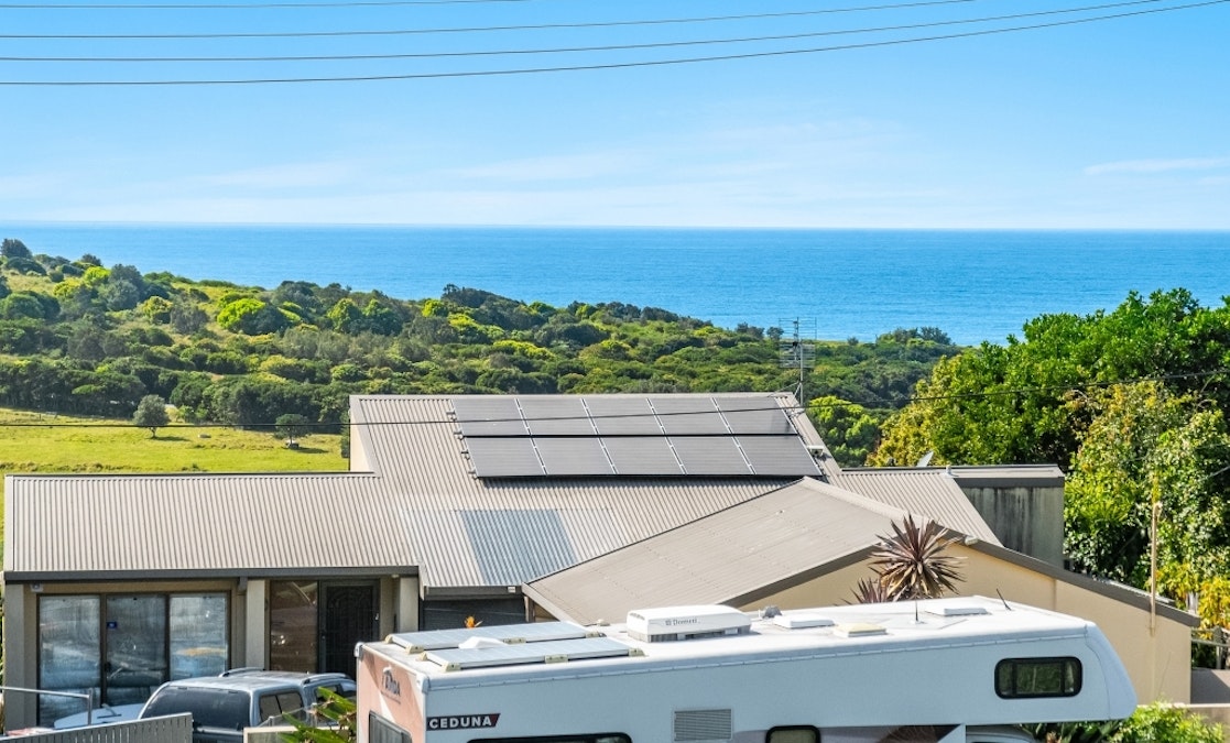 35 Sandstone Crescent, Lennox Head, NSW, 2478 - Image 2