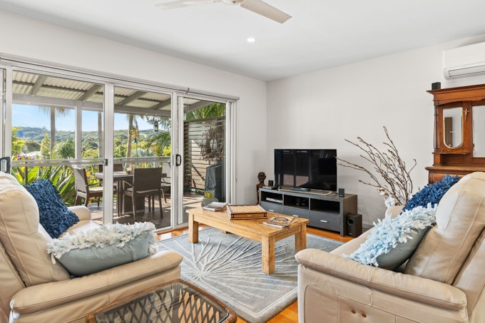 6 Gumtree Place, Bangalow, NSW, 2479 - Image 1