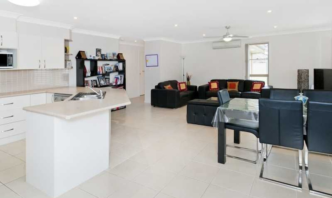 8 Kyla Crescent, Port Macquarie, NSW, 2444 - Image 3